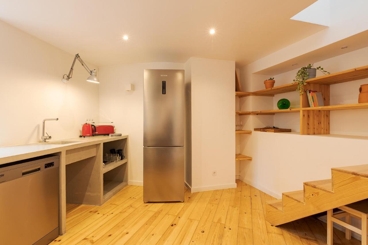 The Yellow House Spacious Duplex In Prazeres District Lisbon Luaran gambar