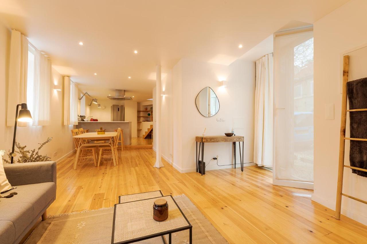 The Yellow House Spacious Duplex In Prazeres District Lisbon Luaran gambar